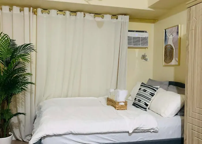 It Park, Avida Riala Cozy Chic Apartment